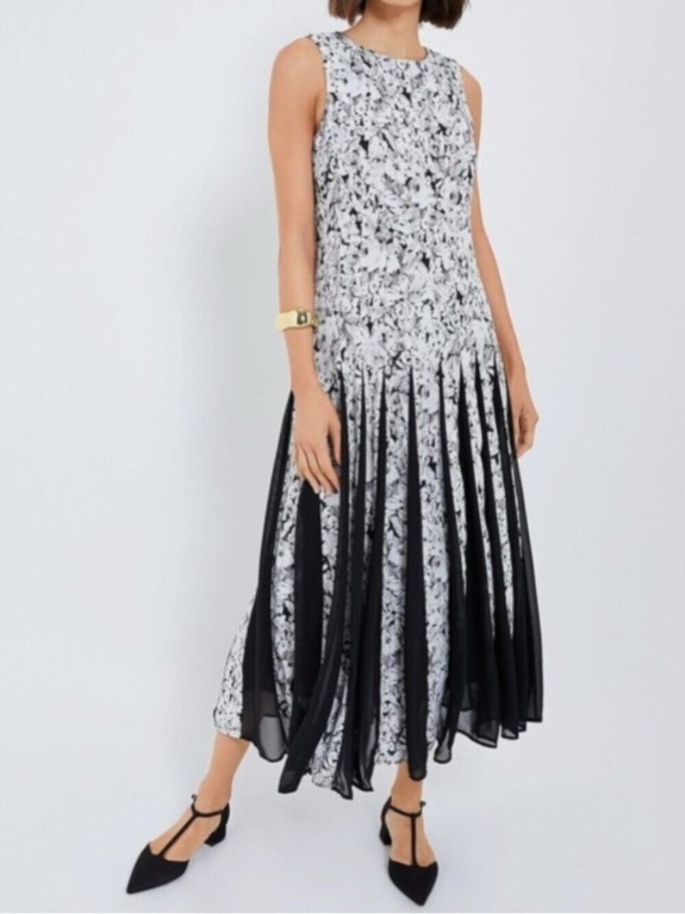 Tuckernuck Midnight Gardens Andi Floral Pleats Sleeveless Maxi Dress Black Gray